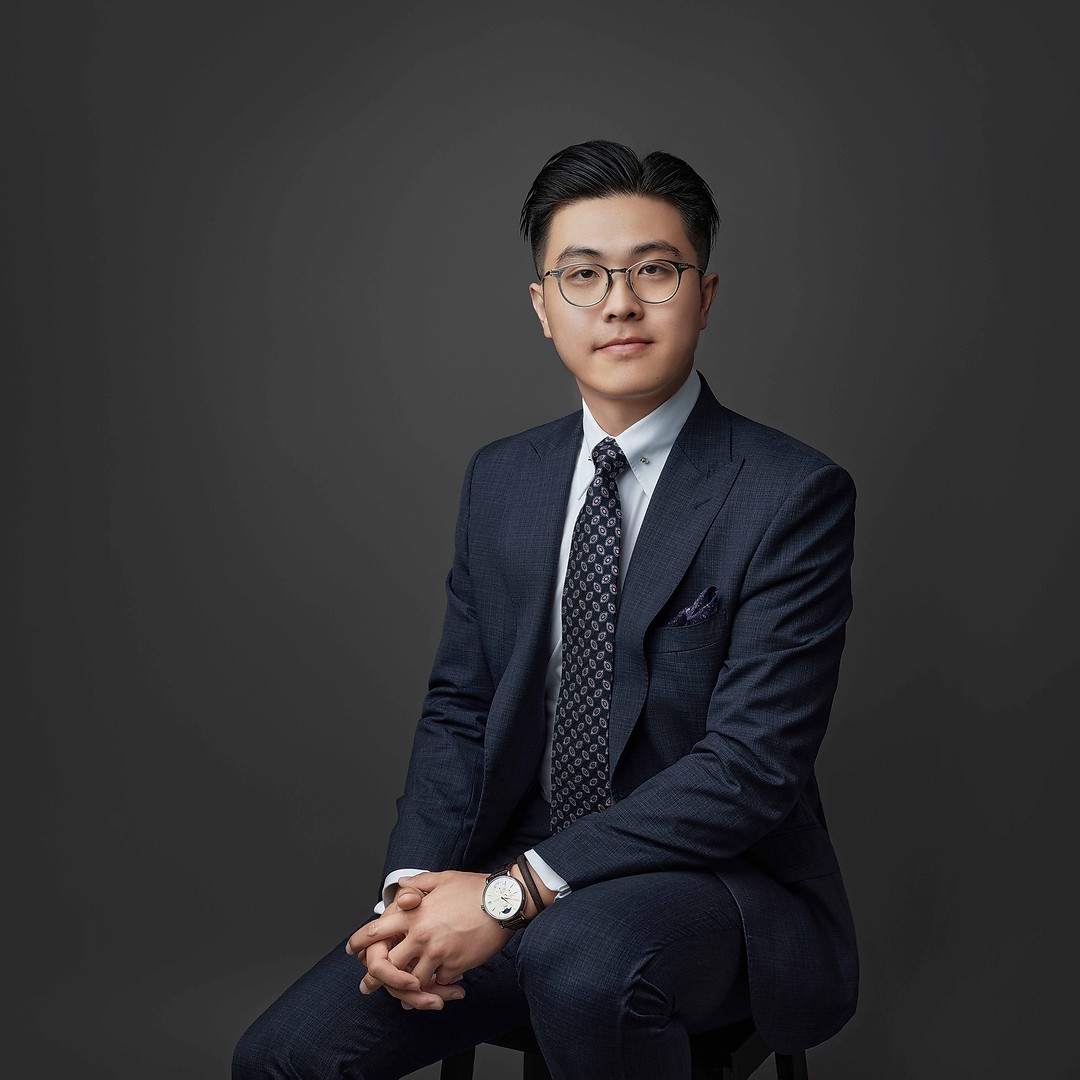 Edward (guoming) Chen, Sales Associate at 