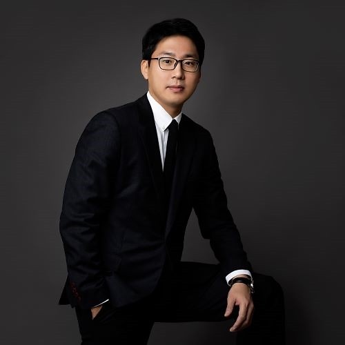 Hyung (Hyung Suk) Byun, Property and Leasing Manager & Licensed Real Estate Agent at 